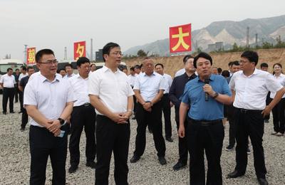 丁小強帶隊開展全市第二季度項目拉練檢查 聚焦金屬建筑裝飾材料制造，推動產業升級與高質量發展